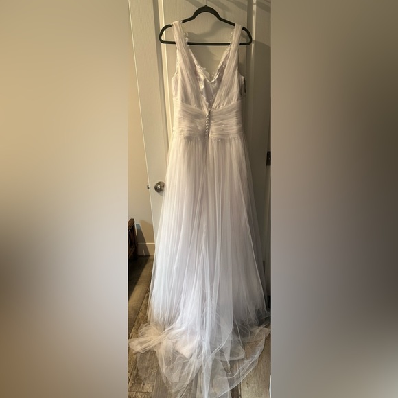 Alfred Angelo Wedding Dress - Picture 8 of 14
